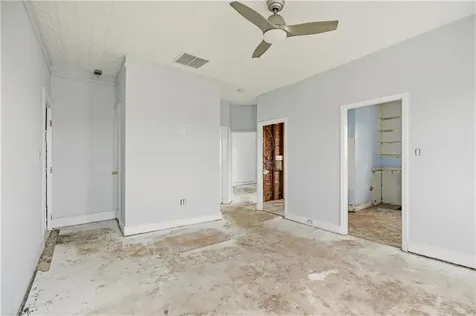 42 Main Road Tiverton RI 02878