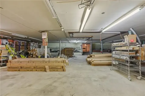 42 Main Road Tiverton RI 02878