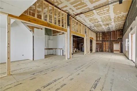 42 Main Road Tiverton RI 02878