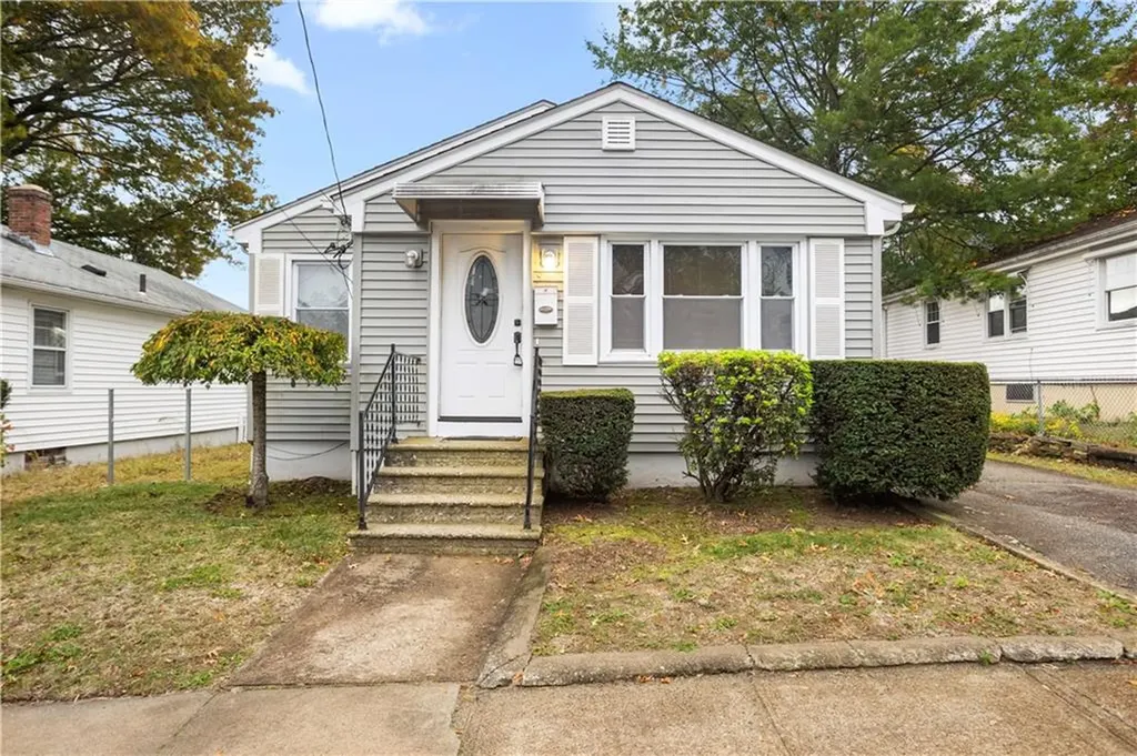 90 Farm Street Providence RI 02908