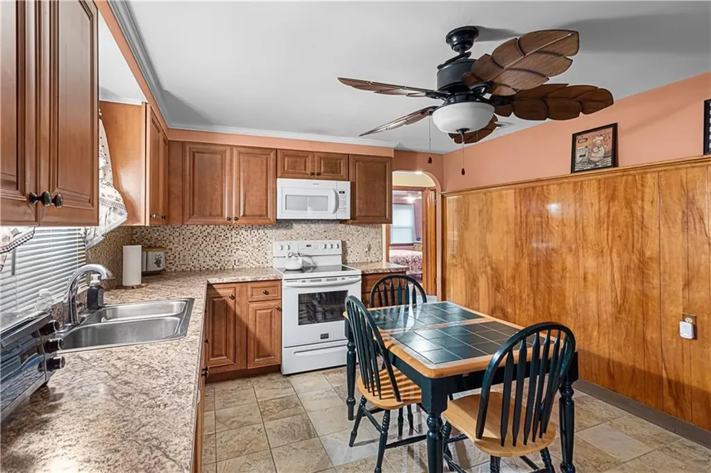 90 Farm Street Providence RI 02908