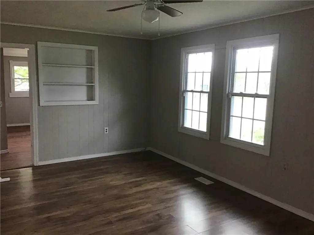 2073 Plainfield Pike Johnston RI 02919