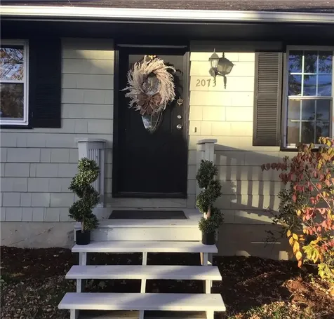 2073 Plainfield Pike Johnston RI 02919