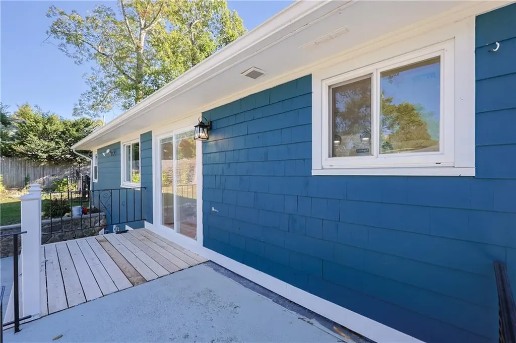 20 Manilla Avenue Cranston RI 02