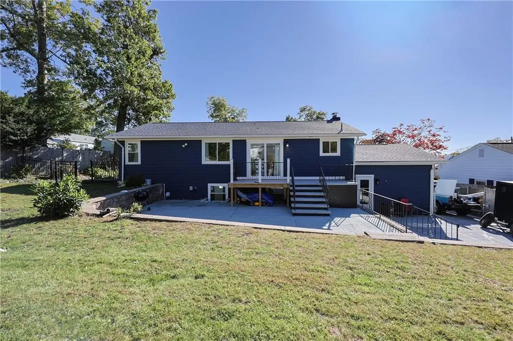 20 Manilla Avenue Cranston RI 02