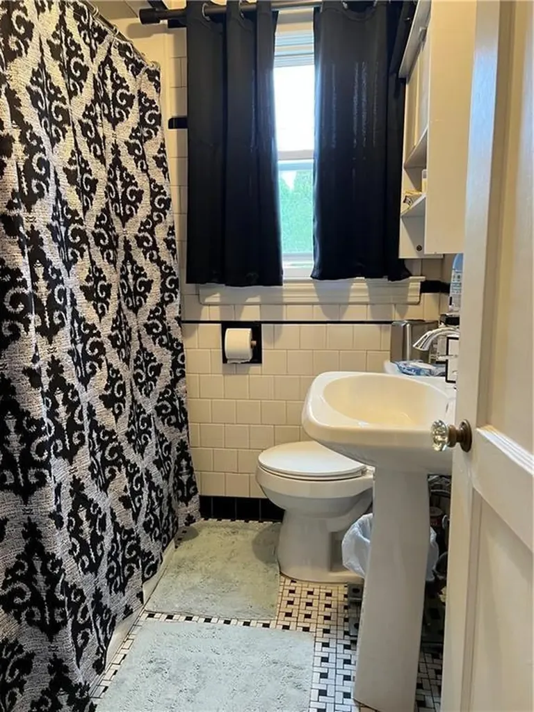 58 Vale Avenue Cranston RI 02910