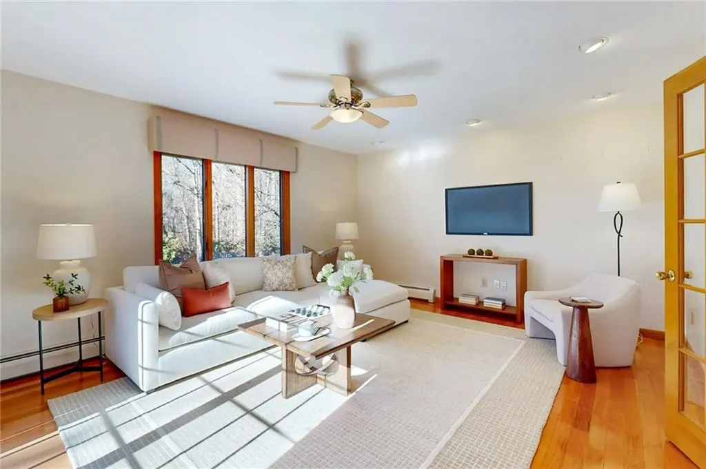 40 Phenix Ridge Drive Cranston RI 02921