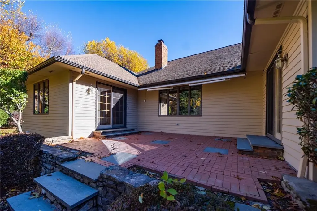 40 Phenix Ridge Drive Cranston RI 02921