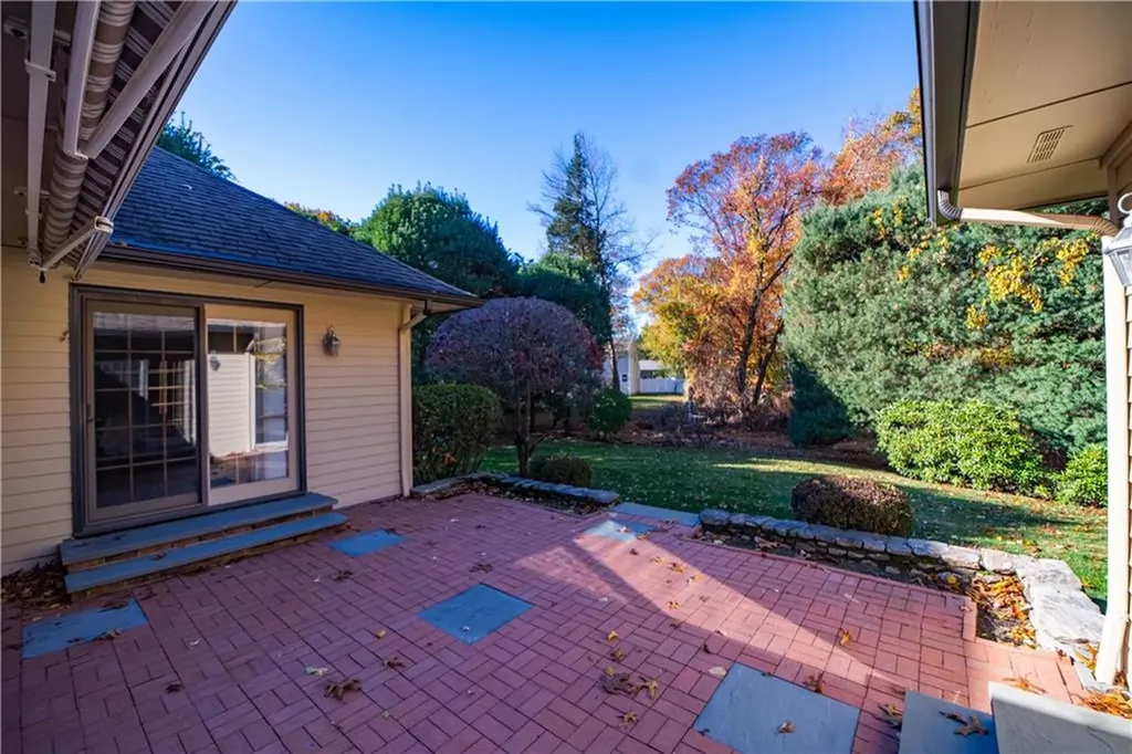 40 Phenix Ridge Drive Cranston RI 02921