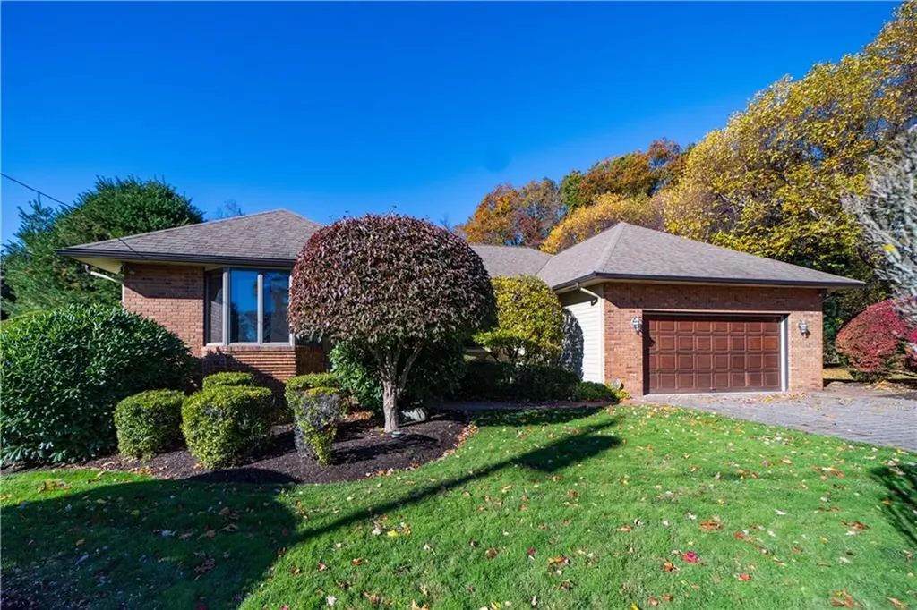 40 Phenix Ridge Drive Cranston RI 02921