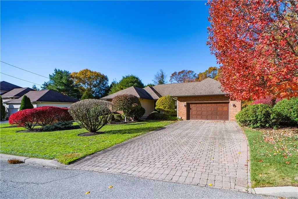 40 Phenix Ridge Drive Cranston RI 02921