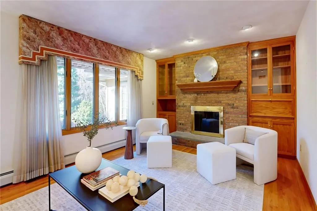 40 Phenix Ridge Drive Cranston RI 02921