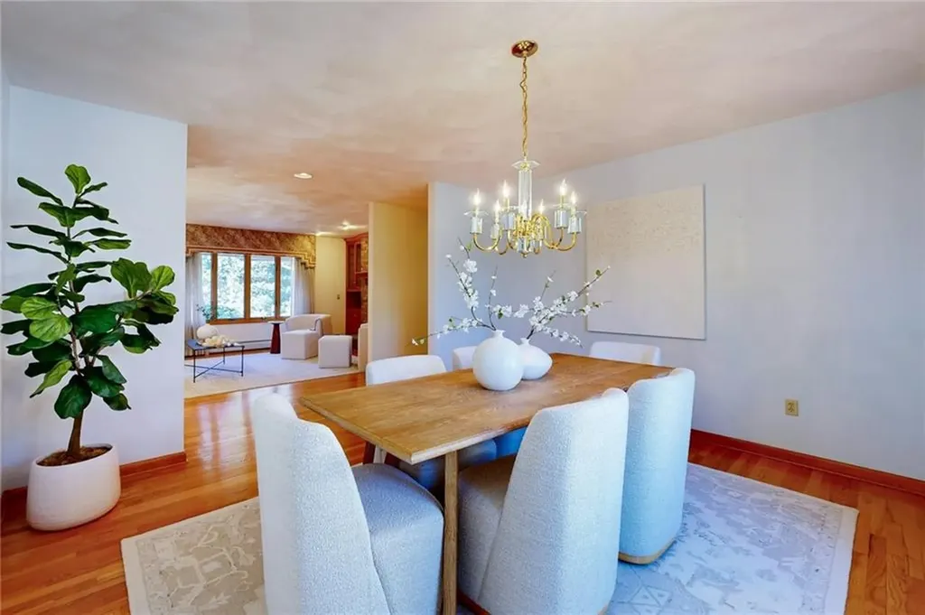 40 Phenix Ridge Drive Cranston RI 02921