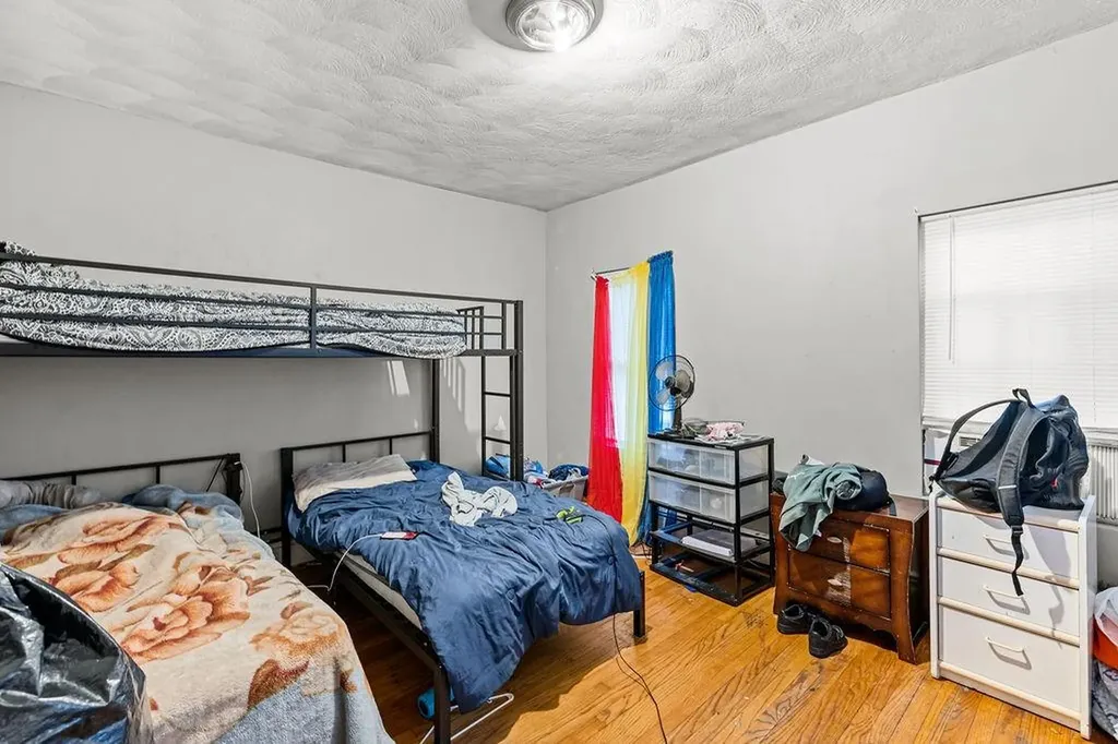 517 511 High Street Central Falls RI 02863