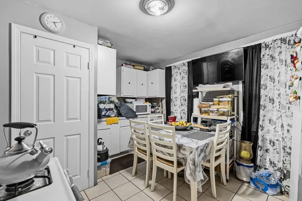 517 511 High Street Central Falls RI 02863