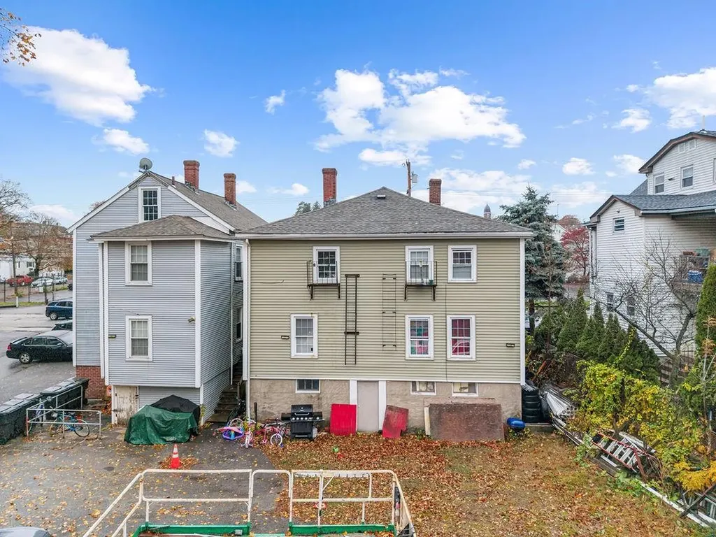 517 511 High Street Central Falls RI 02863