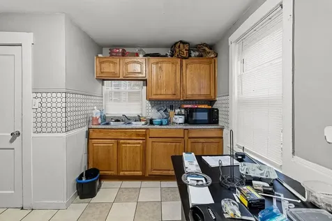 517 511 High Street Central Falls RI 02863