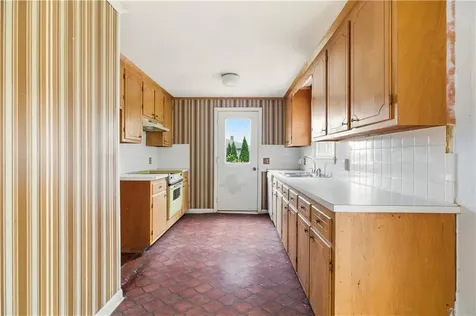 44 Buckwheat Avenue Portsmouth RI 02871