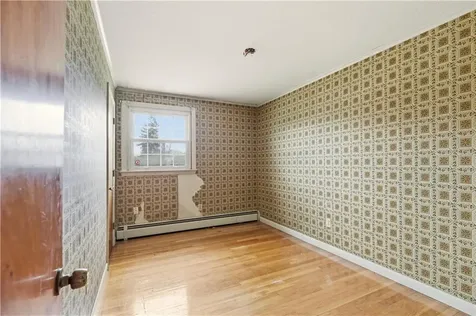 44 Buckwheat Avenue Portsmouth RI 02871