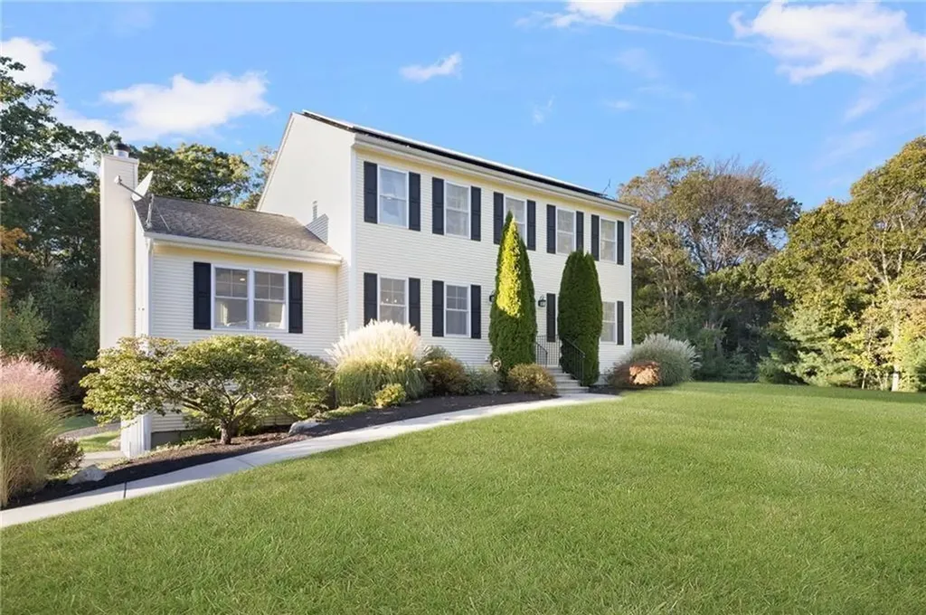 15 Victoria Lane Scituate RI 02831