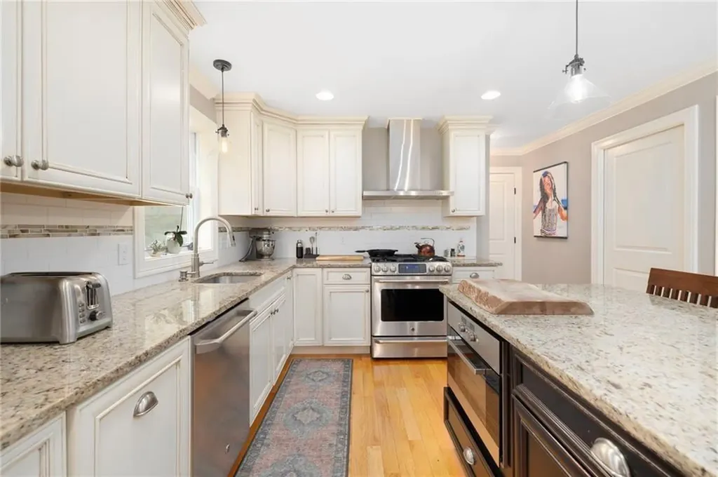 15 Victoria Lane Scituate RI 02831