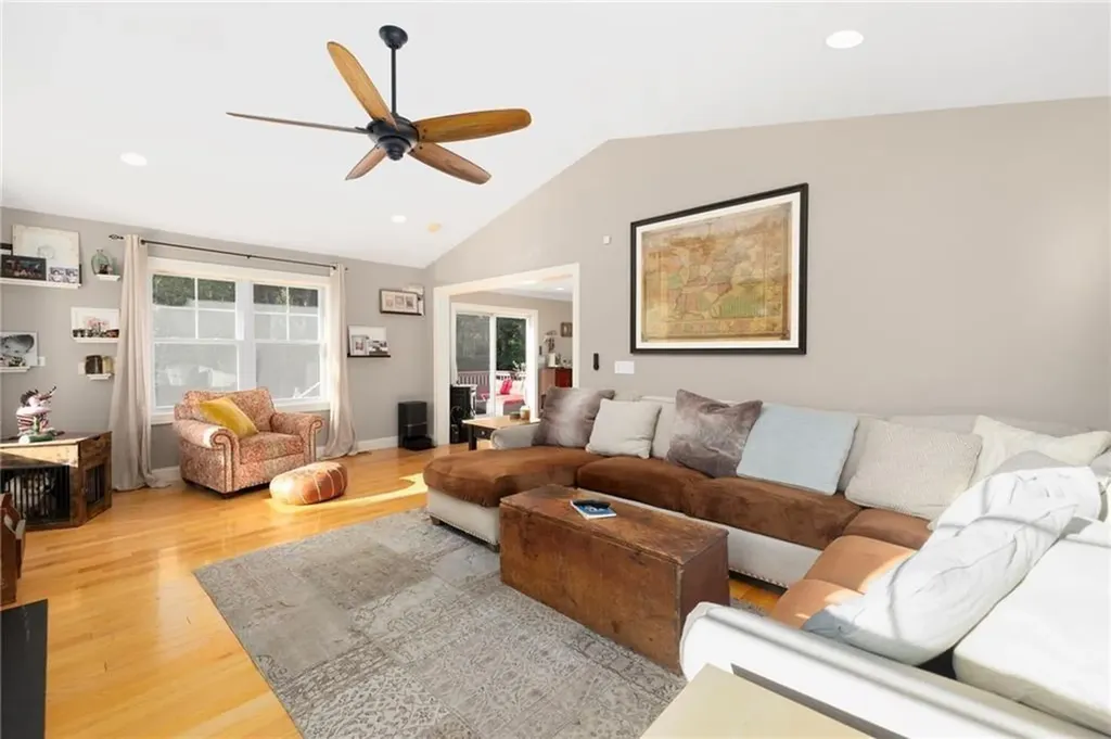 15 Victoria Lane Scituate RI 02831