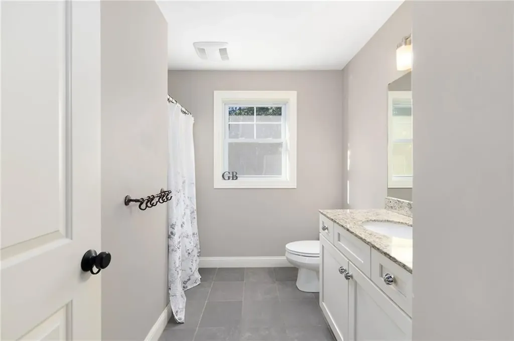 15 Victoria Lane Scituate RI 02831