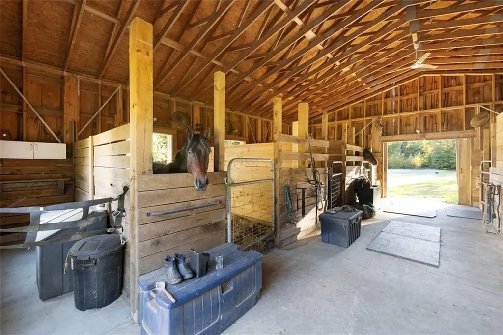 15 Victoria Lane Scituate RI 02831