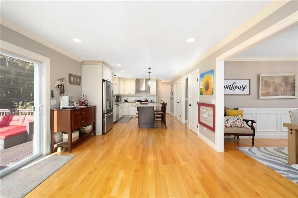 15 Victoria Lane Scituate RI 02831