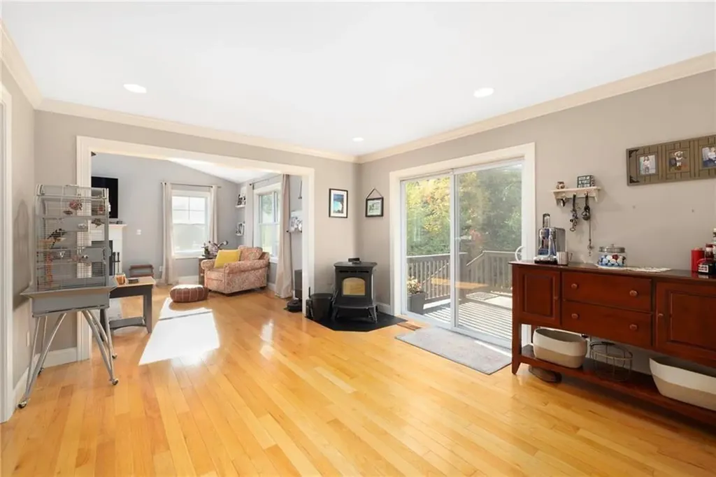 15 Victoria Lane Scituate RI 02831