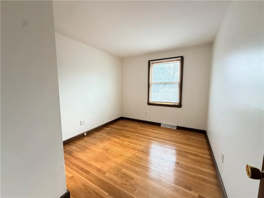 10 Stoneham Drive Woonsocket RI 02895