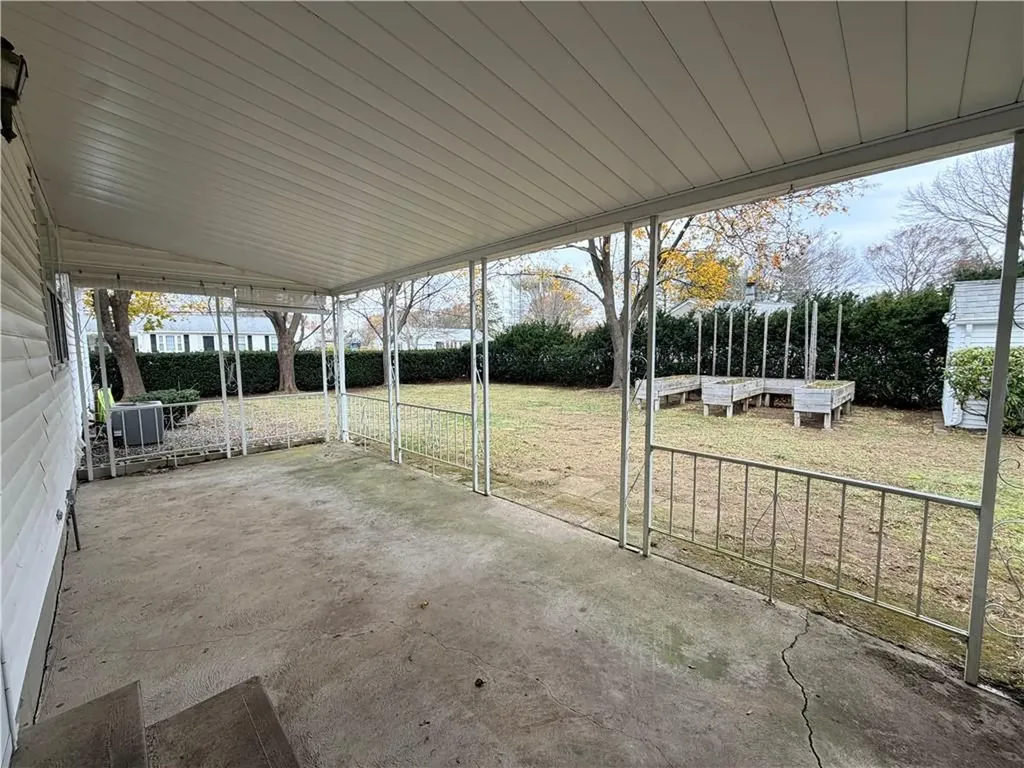 10 Stoneham Drive Woonsocket RI 02895