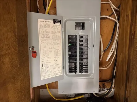 10 Stoneham Drive Woonsocket RI 02895