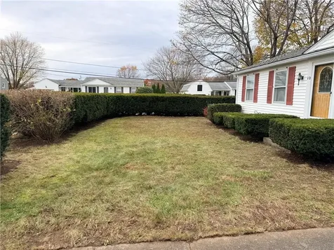 10 Stoneham Drive Woonsocket RI 02895