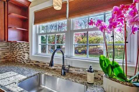 31 Columbus Avenue North Providence RI 02911