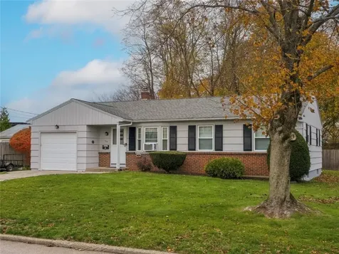 110 Crest Drive Pawtucket RI 02861