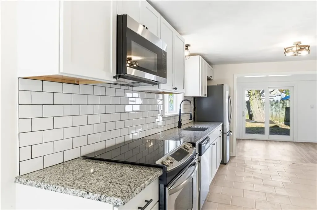 123 Payton Avenue Warwick RI 02889