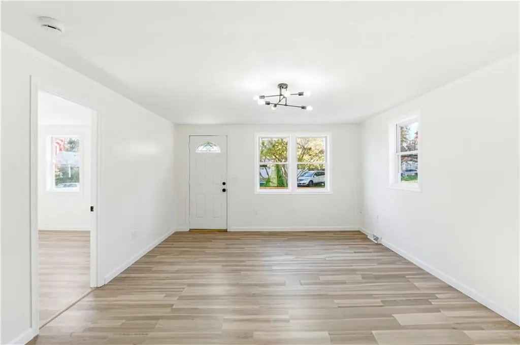 123 Payton Avenue Warwick RI 02889