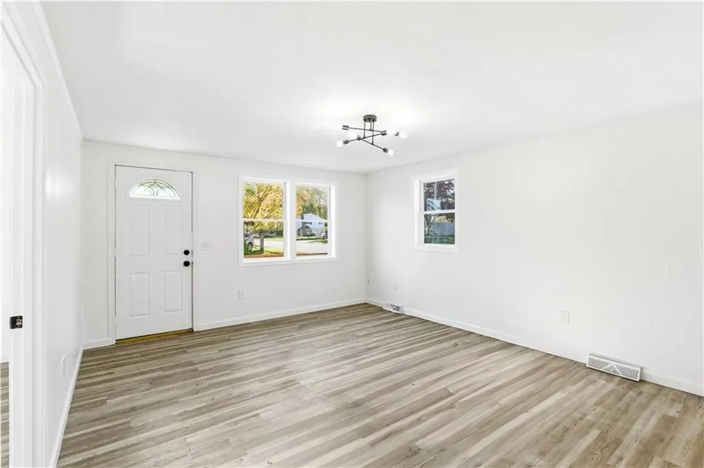 123 Payton Avenue Warwick RI 02889