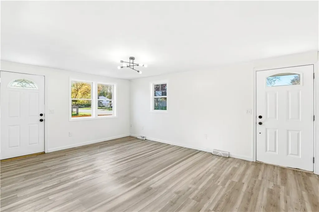 123 Payton Avenue Warwick RI 02889