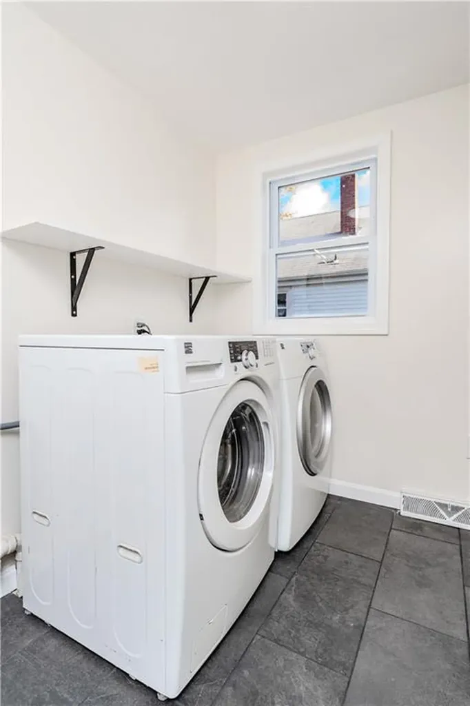 123 Payton Avenue Warwick RI 02889