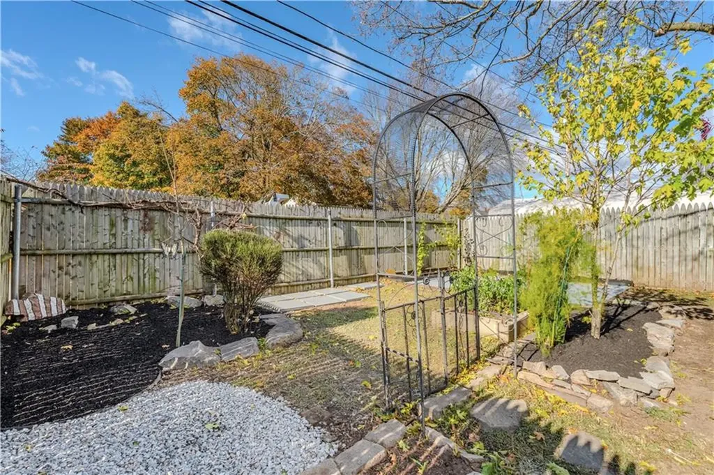 123 Payton Avenue Warwick RI 02889