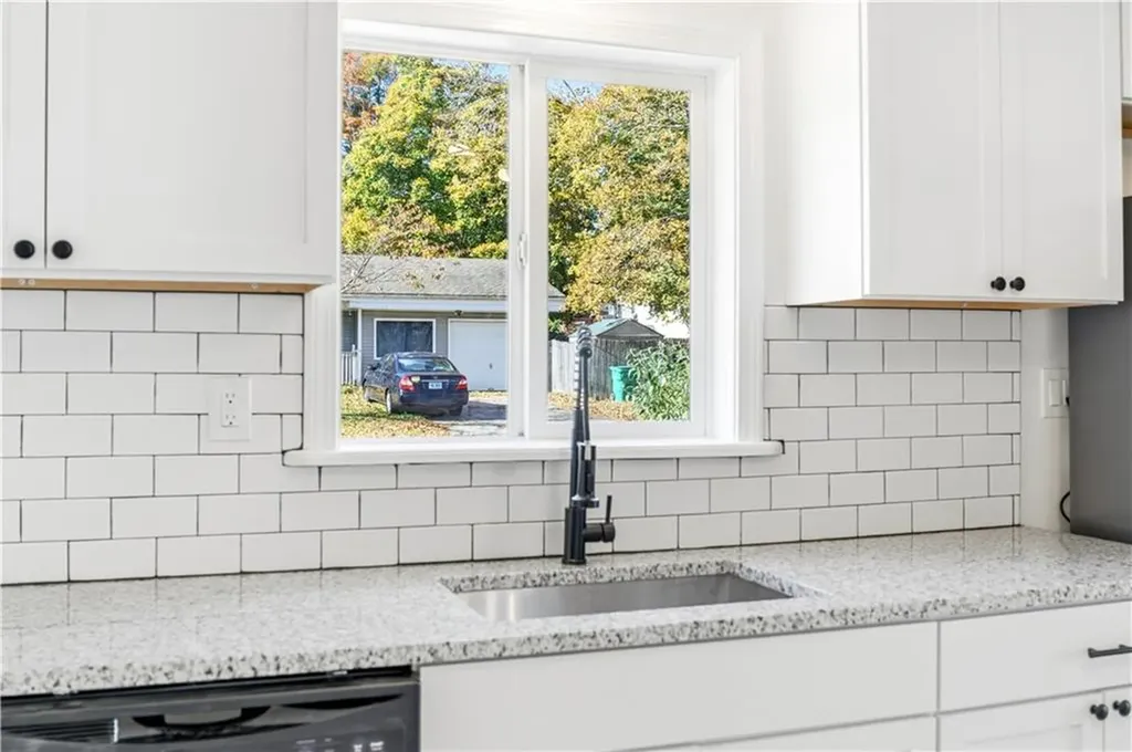 123 Payton Avenue Warwick RI 02889