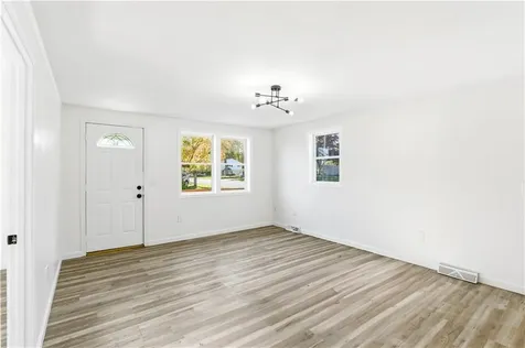 123 Payton Avenue Warwick RI 02889