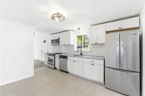 123 Payton Avenue Warwick RI 02889