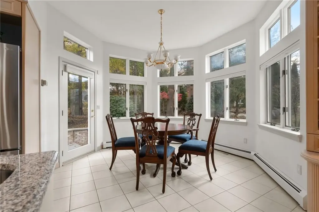 7 Oak Tree Lane Cranston RI 02920