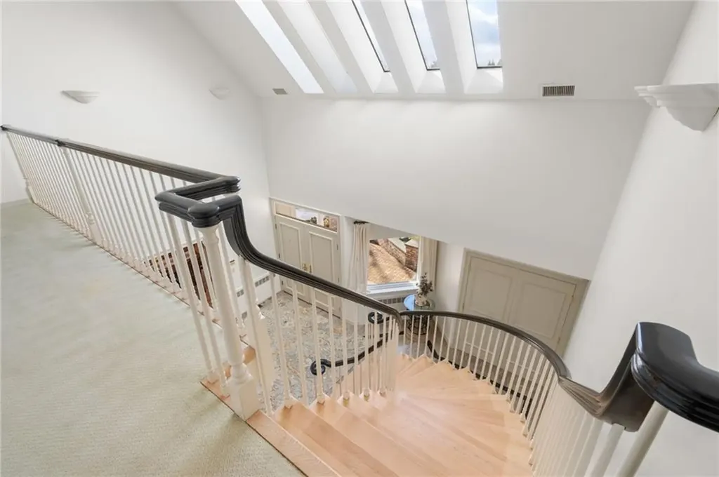 7 Oak Tree Lane Cranston RI 02920