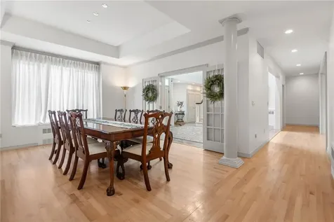 7 Oak Tree Lane Cranston RI 02920