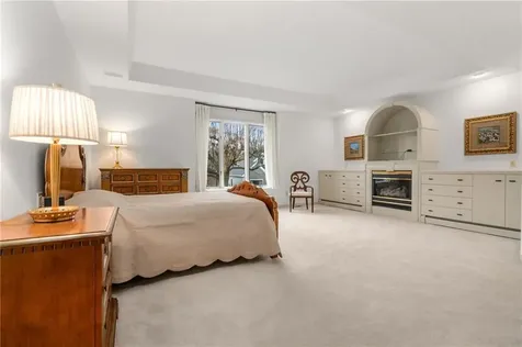 7 Oak Tree Lane Cranston RI 02920