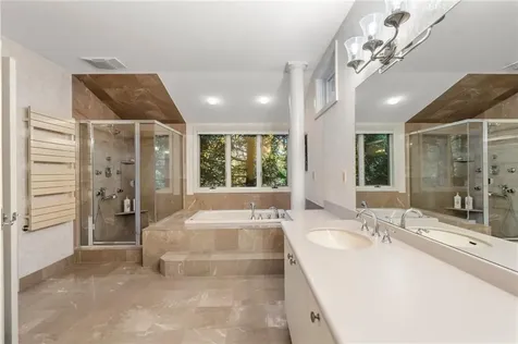 7 Oak Tree Lane Cranston RI 02920